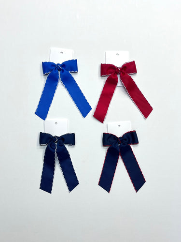 Long Tail Bows Moonstitch