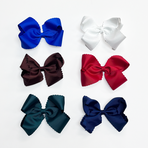 Large Scalloped Bows